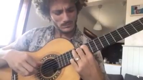 Antonio Cece e la sua chitarra