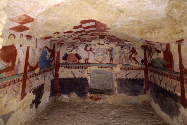 Tomba delle Leonesse Necropoli dei Monterozzi Tarquinia Foto di Sailko su Wikimedia Commons CC BY 3.0
